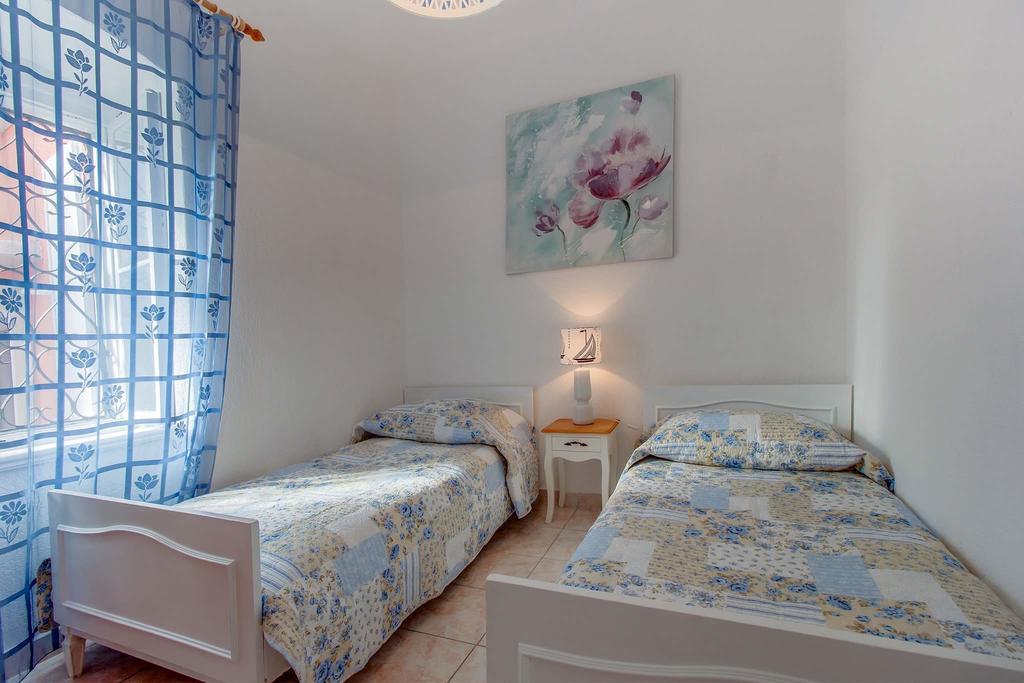 Narcis Central Apartment With Sea & City Views เวลิโลชิน ภายนอก รูปภาพ