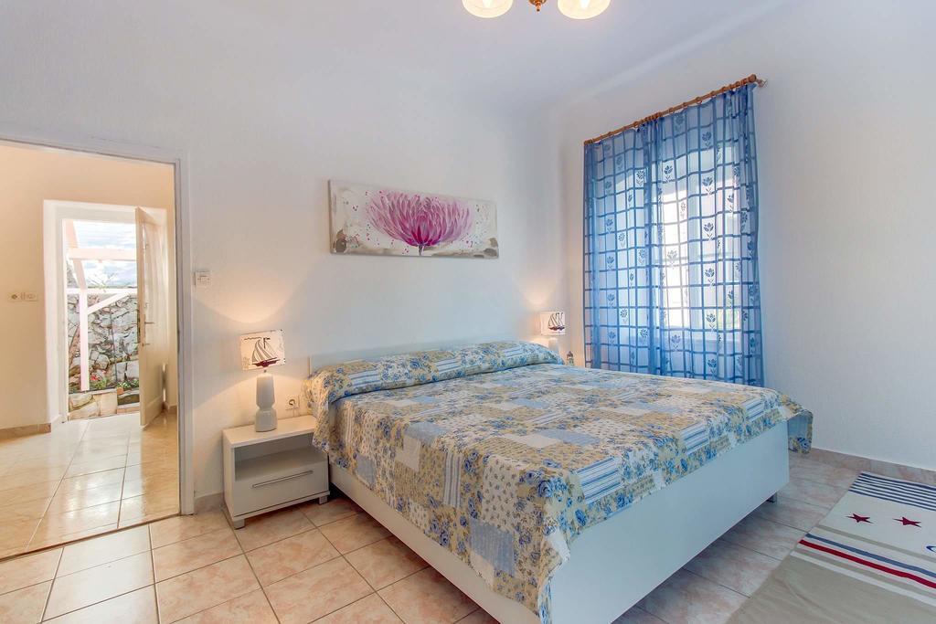 Narcis Central Apartment With Sea & City Views เวลิโลชิน ภายนอก รูปภาพ