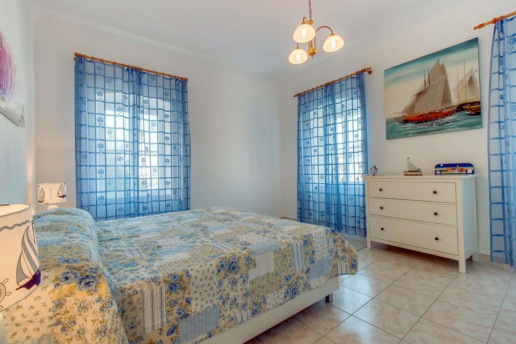 Narcis Central Apartment With Sea & City Views เวลิโลชิน ภายนอก รูปภาพ